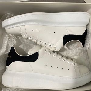 Alexander McQueen WHITE/Black Sneaker Size 38.5